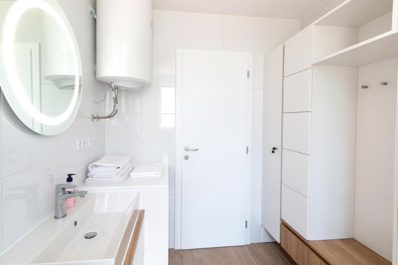 Apartment Nauta Lux Malinska Buitenkant foto